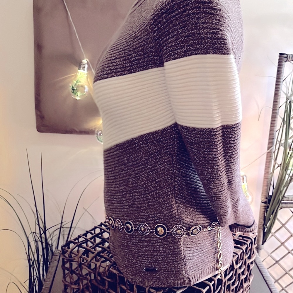 Colori cozy Sweater size XS like new